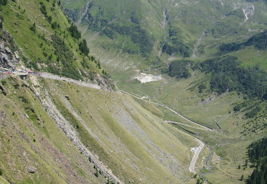 Transfagarasan - drumul prin vale