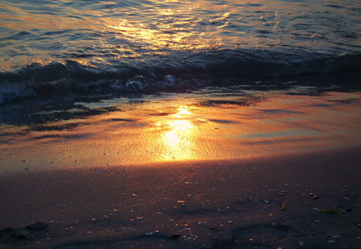 Apus de soare la mare - urma pe nisip - Mamaia