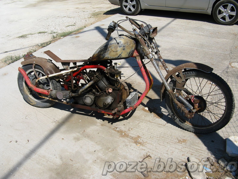 motocicleta-abandonata-thassos.jpg