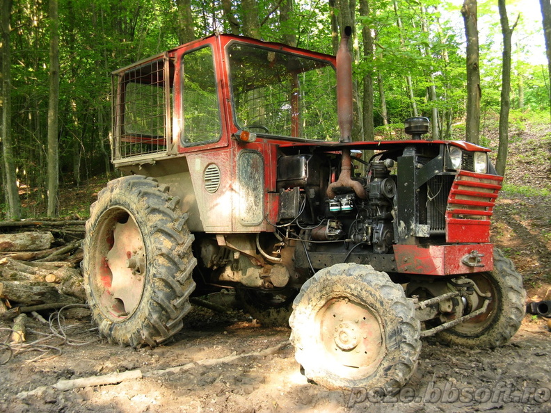 tractor-forestier-lateral.jpg
