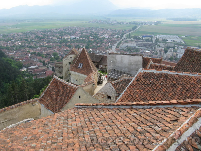 Cetatea Rasnov - vedere in cetata - de sus