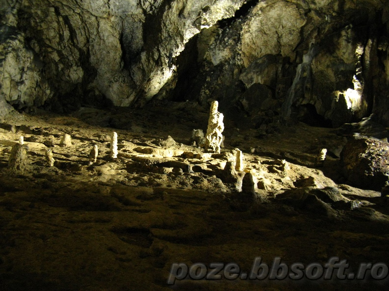 Pestera Valea Cetatii Rasnov - zona cu stalactite pitice